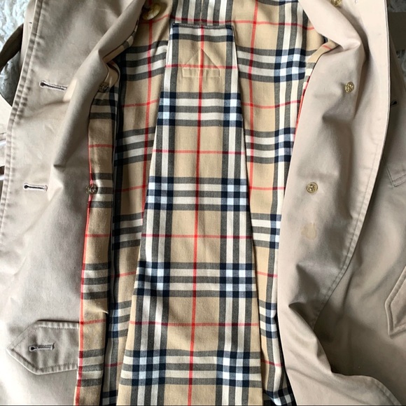 Burberry’s London Vintage Trench - - Picture 8 of 16